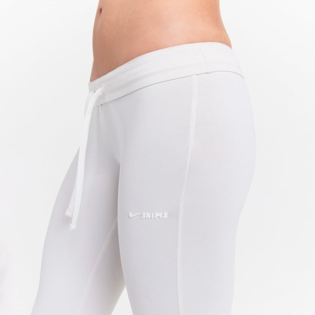 Skims x Nike DRI-FIT™ LOW RISE MINI FLARE PANT